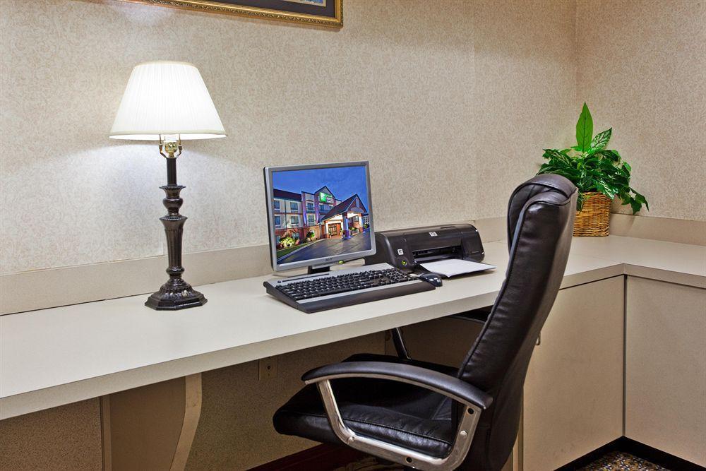 Savannah Gateway Hotel & Suites Georgetown Konforlar fotoğraf