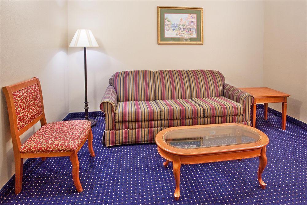 Savannah Gateway Hotel & Suites Georgetown Oda fotoğraf